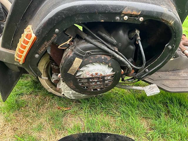 Vespa piaggio 50 special - zwart - project - afbeelding 13 van  14