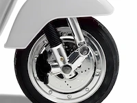 Vespa px150 elektrische kinderscooter 12v - wit - afbeelding 9 van  10