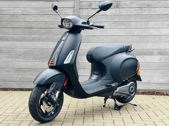 Vespa sprint s elettrica scooter - afbeelding 1 van  9