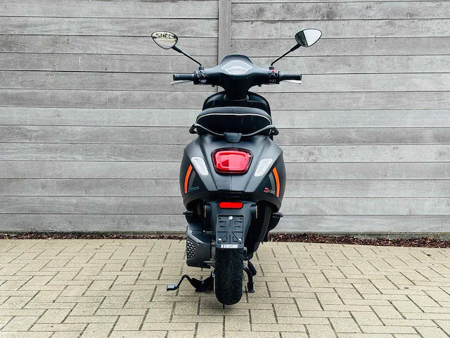 Vespa sprint s elettrica scooter - afbeelding 3 van  9