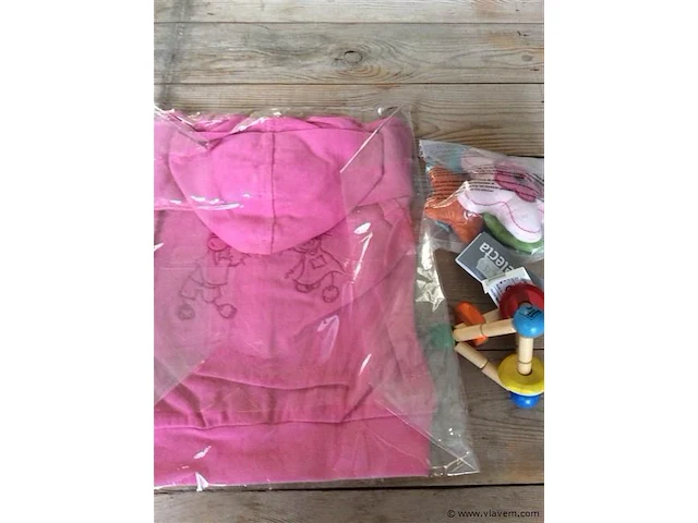 Vestje rube & rutje maat 68 + 2items - afbeelding 2 van  2