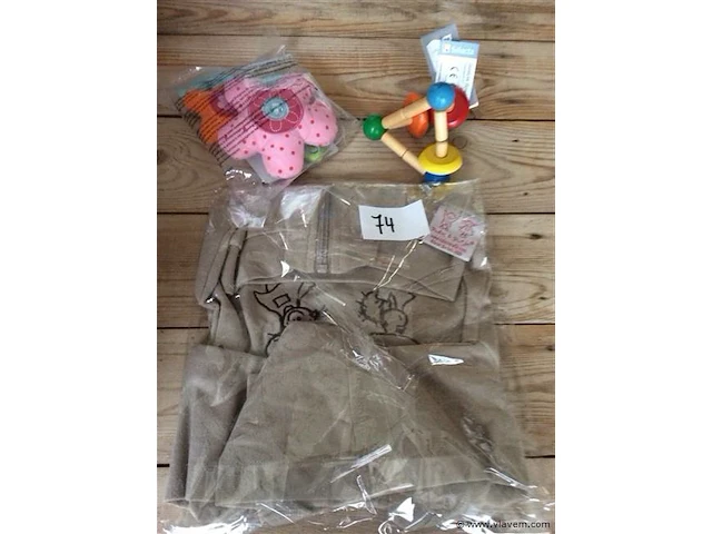 Vestje rube & rutje maat 68 + 2items - afbeelding 1 van  2