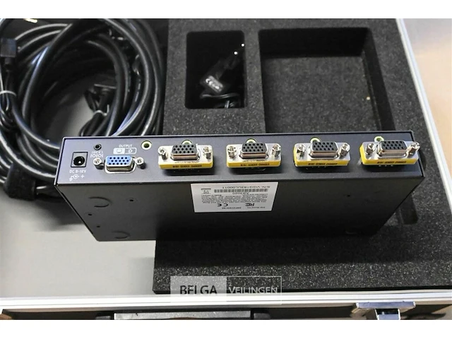 Vga switch in koffer - afbeelding 6 van  7
