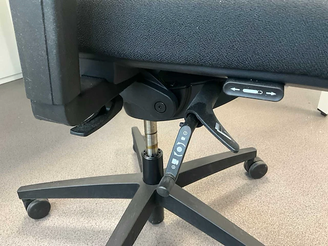 Viasit linea ergonomische bureaustoelen (4x) - afbeelding 8 van  10