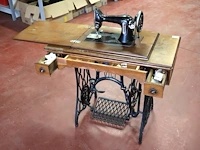 Vici oude naaimachine - afbeelding 3 van  5