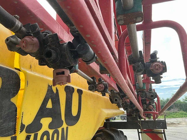 Vicon rau getrokken veldspuit - afbeelding 7 van  19