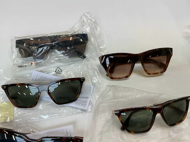 Victoria beckham zonnebril (7x) - afbeelding 2 van  8