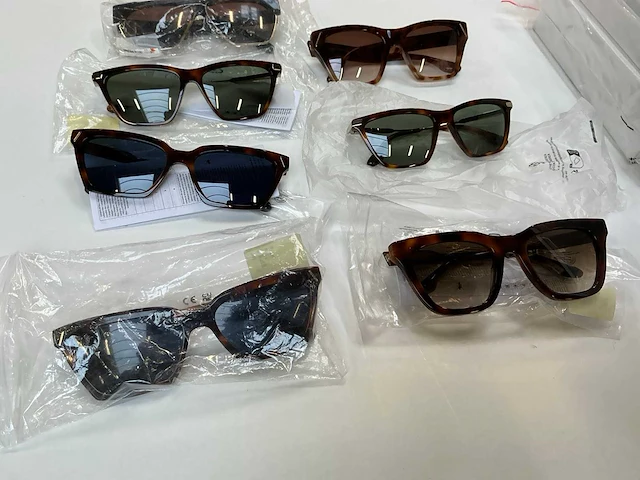 Victoria beckham zonnebril (7x) - afbeelding 3 van  8