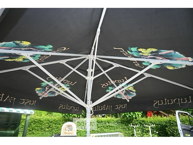 Vierkante parasol met voet - afbeelding 5 van  7