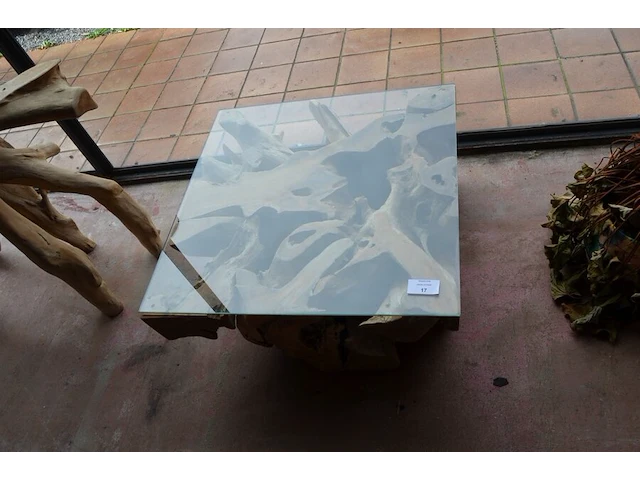 Vierkantige salontafel 80x80 glazen blad houten voet - afbeelding 1 van  6