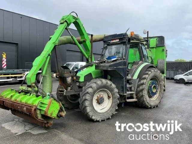 Vierwielaangedreven landbouwtractor combinatie - afbeelding 2 van  23