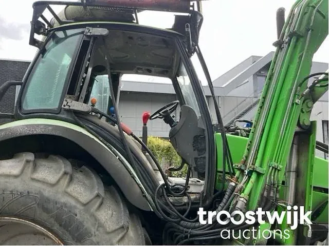 Vierwielaangedreven landbouwtractor combinatie - afbeelding 15 van  23