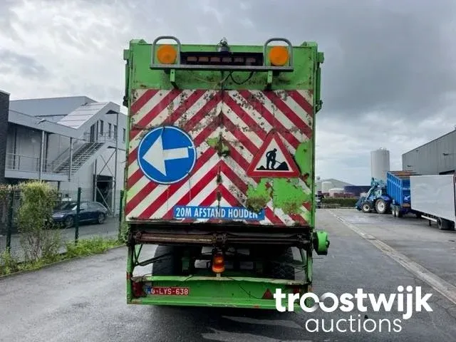 Vierwielaangedreven landbouwtractor combinatie - afbeelding 20 van  23