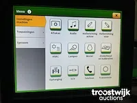 Vierwielaangedreven landbouwtractor - afbeelding 7 van  29