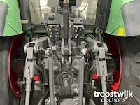 Vierwielaangedreven landbouwtractor - afbeelding 7 van  21