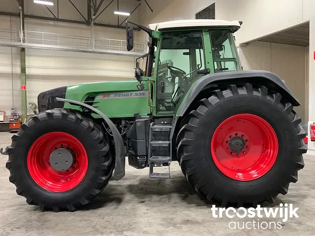 Vierwielaangedreven landbouwtractor - afbeelding 20 van  21