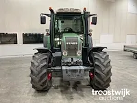 Vierwielaangedreven landbouwtractor - afbeelding 12 van  21