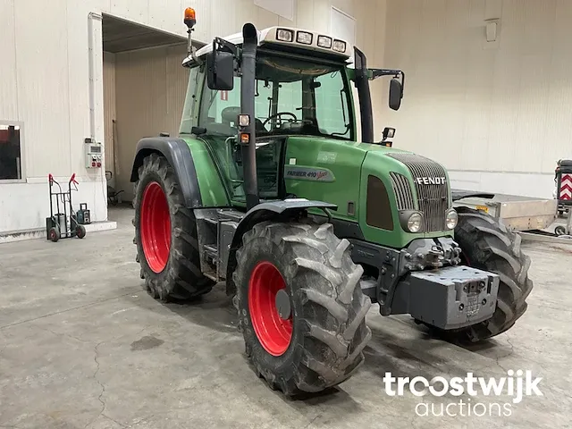 Vierwielaangedreven landbouwtractor - afbeelding 15 van  21