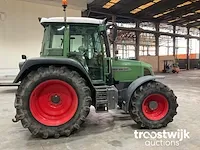 Vierwielaangedreven landbouwtractor - afbeelding 16 van  21