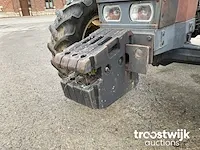 Vierwielaangedreven landbouwtractor - afbeelding 6 van  21