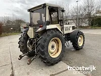 Vierwielaangedreven landbouwtractor - afbeelding 17 van  21