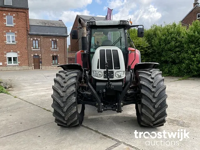 Vierwielaangedreven landbouwtractor - afbeelding 5 van  25