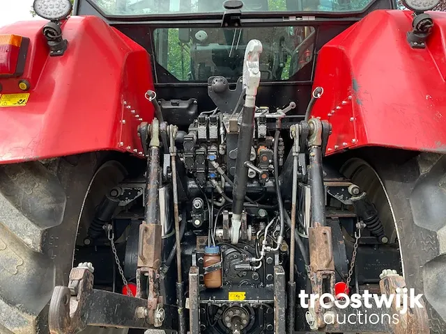 Vierwielaangedreven landbouwtractor - afbeelding 15 van  25