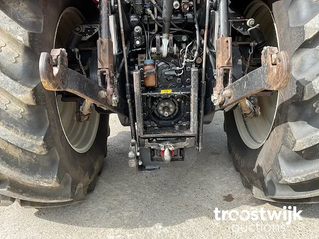 Vierwielaangedreven landbouwtractor - afbeelding 16 van  25