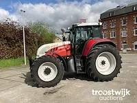 Vierwielaangedreven landbouwtractor - afbeelding 12 van  25