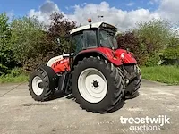 Vierwielaangedreven landbouwtractor - afbeelding 19 van  25