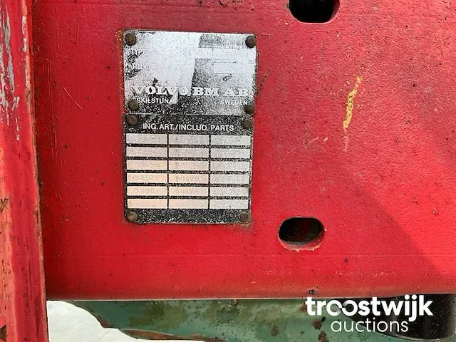 Vierwielaangedreven landbouwtractor - afbeelding 6 van  16
