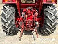 Vierwielaangedreven landbouwtractor - afbeelding 14 van  16