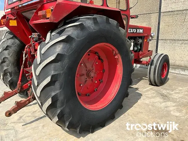 Vierwielaangedreven landbouwtractor - afbeelding 15 van  16
