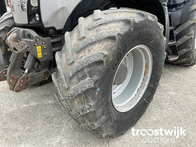 Vierwielaangedreven landbouwtractor - afbeelding 8 van  25