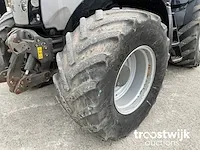 Vierwielaangedreven landbouwtractor - afbeelding 8 van  25