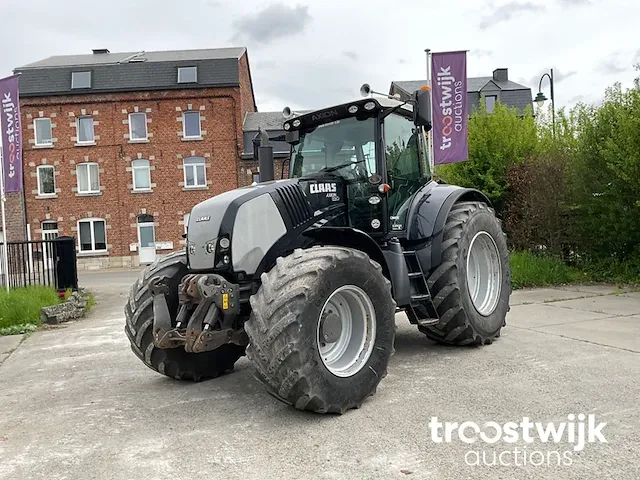Vierwielaangedreven landbouwtractor - afbeelding 1 van  25