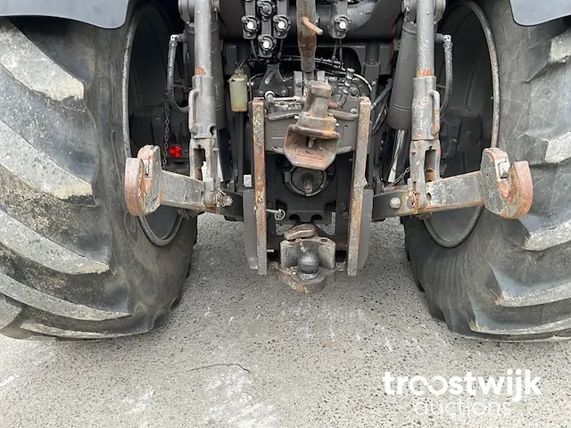 Vierwielaangedreven landbouwtractor - afbeelding 16 van  25