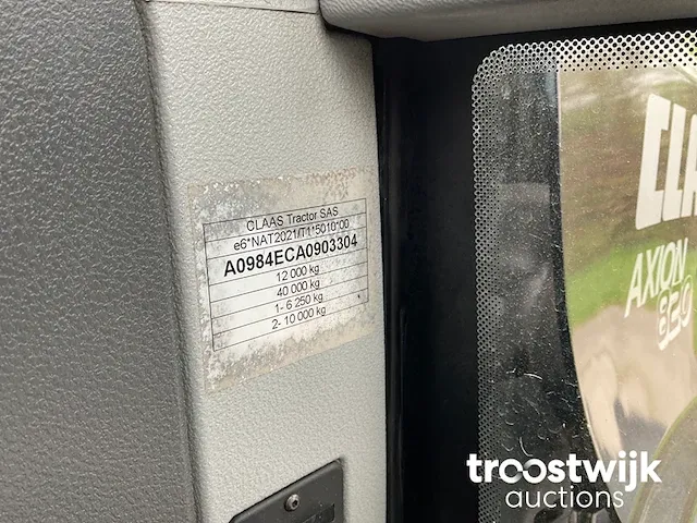Vierwielaangedreven landbouwtractor - afbeelding 17 van  25