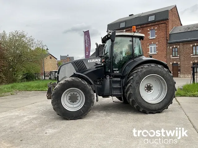 Vierwielaangedreven landbouwtractor - afbeelding 12 van  25