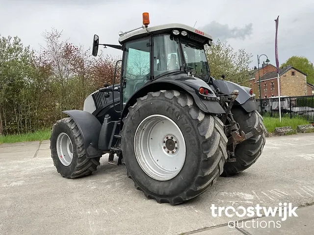 Vierwielaangedreven landbouwtractor - afbeelding 19 van  25