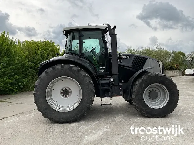 Vierwielaangedreven landbouwtractor - afbeelding 22 van  25