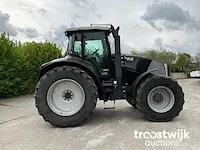 Vierwielaangedreven landbouwtractor - afbeelding 22 van  25
