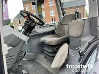 Vierwielaangedreven landbouwtractor - afbeelding 24 van  25