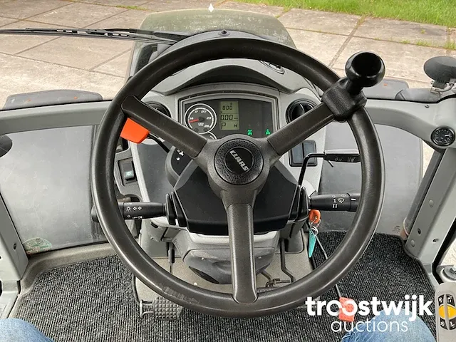 Vierwielaangedreven landbouwtractor - afbeelding 25 van  25