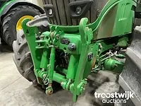 Vierwielaangedreven landbouwtractor - afbeelding 9 van  28