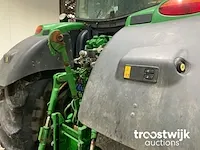 Vierwielaangedreven landbouwtractor - afbeelding 16 van  28
