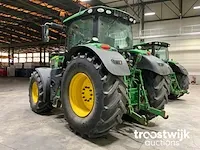 Vierwielaangedreven landbouwtractor - afbeelding 26 van  28