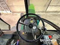 Vierwielaangedreven landbouwtractor - afbeelding 5 van  16