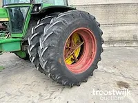 Vierwielaangedreven landbouwtractor - afbeelding 13 van  16
