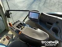 Vierwielaangedreven landbouwtractor - afbeelding 3 van  25